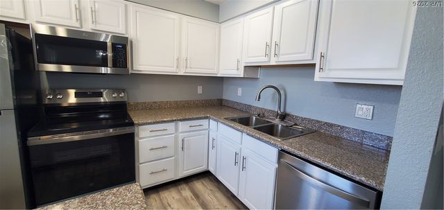 5080 Indian River Drive 400, Las Vegas, NV 89103