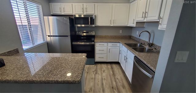 5080 Indian River Drive 400, Las Vegas, NV 89103
