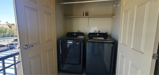5080 Indian River Drive 400, Las Vegas, NV 89103