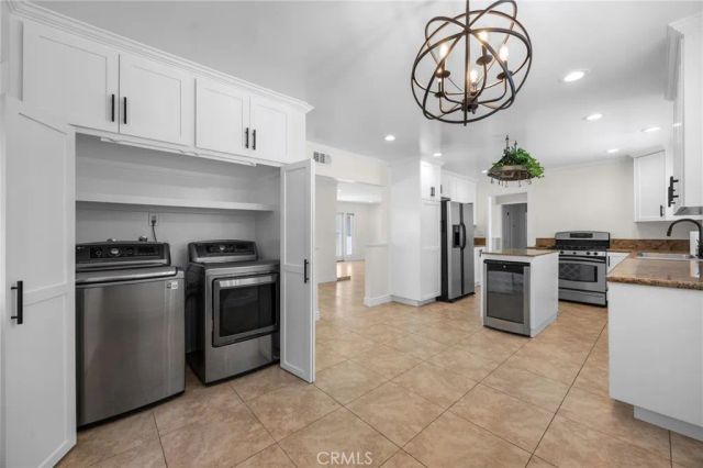 831 E Hoover, Orange, CA 92867