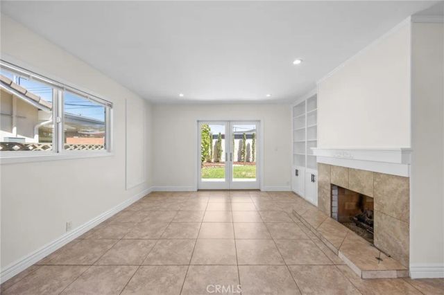 831 E Hoover, Orange, CA 92867