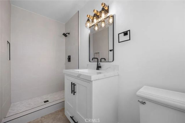 831 E Hoover, Orange, CA 92867