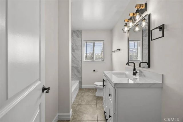 831 E Hoover, Orange, CA 92867