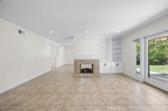 831 E Hoover, Orange, CA 92867