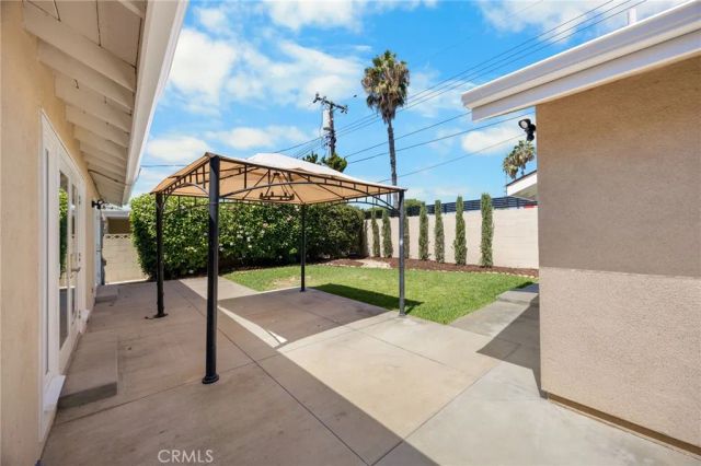 831 E Hoover, Orange, CA 92867