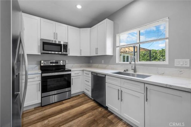 831 E Hoover, Orange, CA 92867
