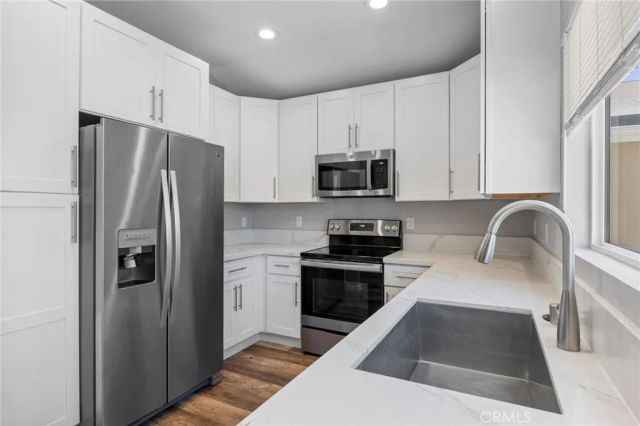 831 E Hoover, Orange, CA 92867