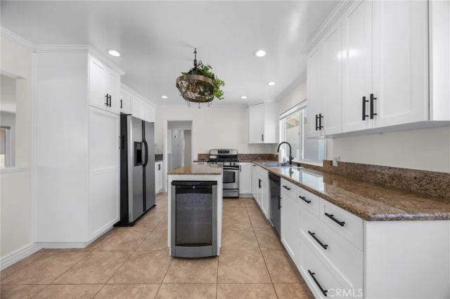 831 E Hoover, Orange, CA 92867