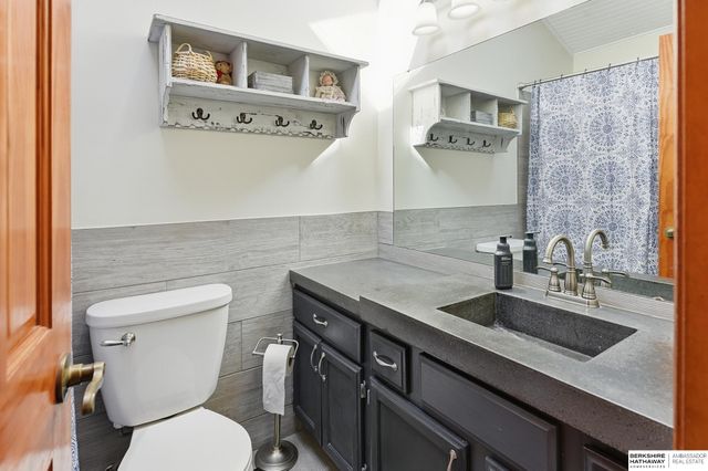 6316 S 109th Street, Omaha, NE 68137