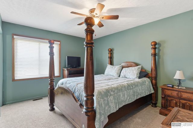 6316 S 109th Street, Omaha, NE 68137