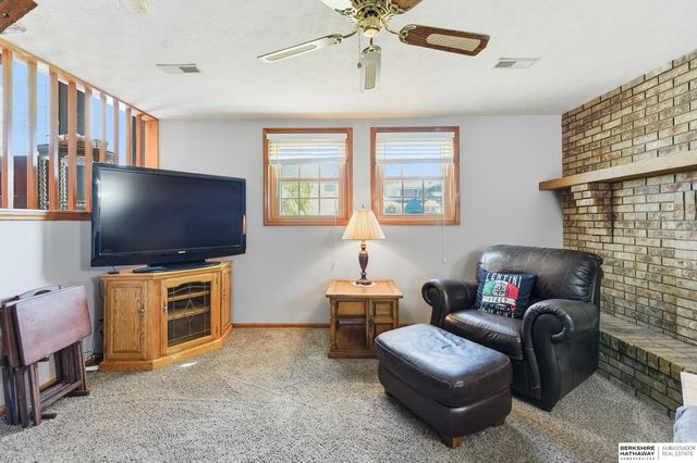 6316 S 109th Street, Omaha, NE 68137