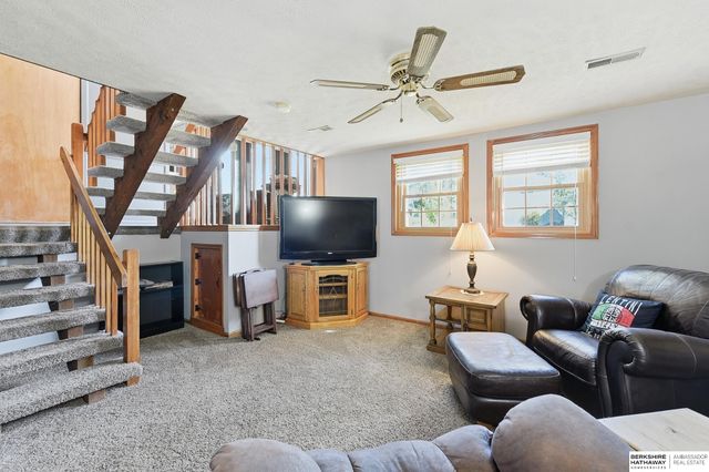 6316 S 109th Street, Omaha, NE 68137