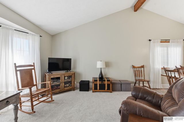 6316 S 109th Street, Omaha, NE 68137