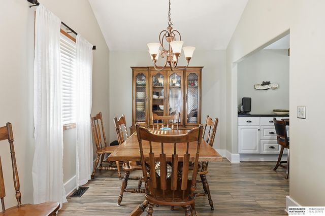 6316 S 109th Street, Omaha, NE 68137