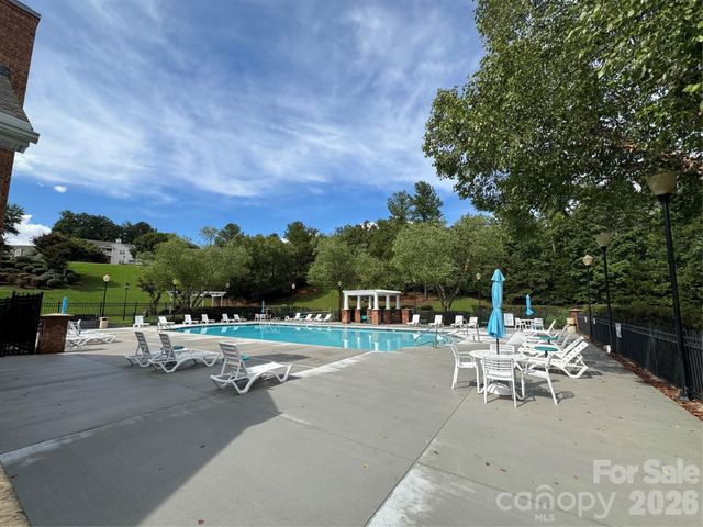 10676 Hill Point Court, Charlotte, NC 28262