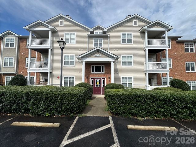 10676 Hill Point Court, Charlotte, NC 28262