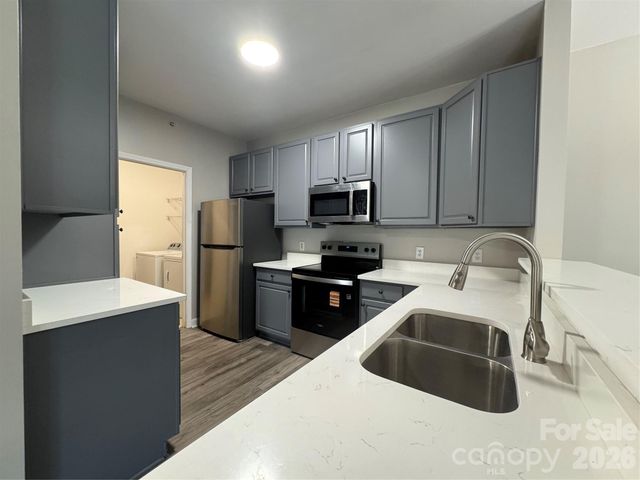 10676 Hill Point Court, Charlotte, NC 28262