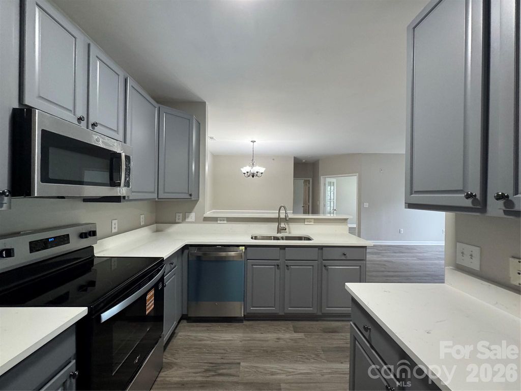 10676 Hill Point Court, Charlotte, NC 28262