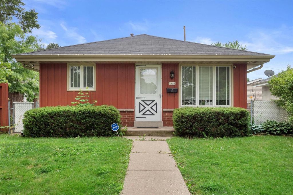 7719 W Florist AVENUE, Milwaukee, WI 53218