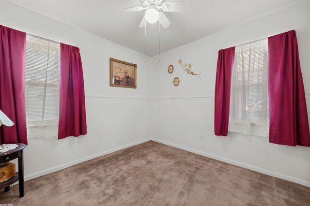 1188 E Barrett Avenue, Madison Heights, MI 48071