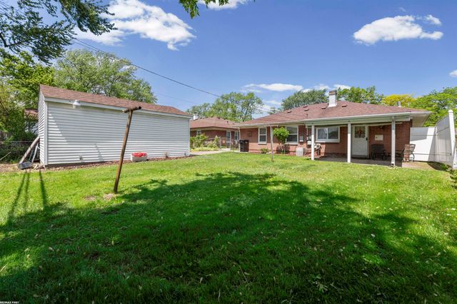 1188 E Barrett Avenue, Madison Heights, MI 48071