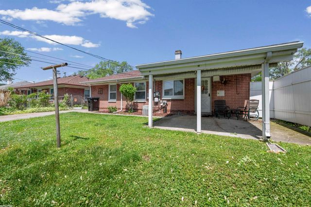 1188 E Barrett Avenue, Madison Heights, MI 48071