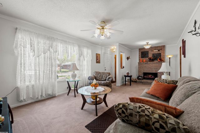 1188 E Barrett Avenue, Madison Heights, MI 48071