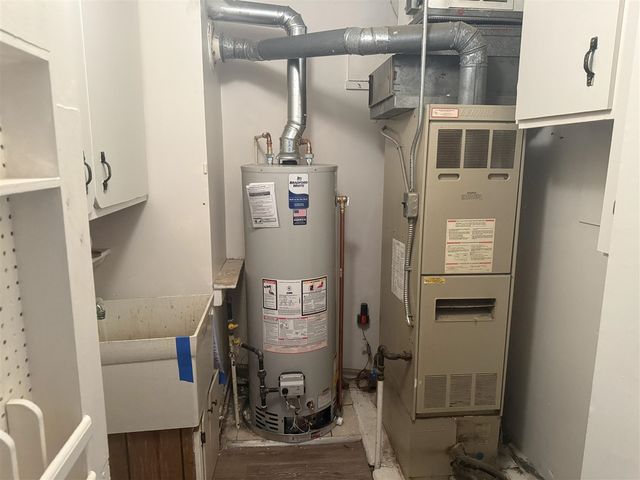 21819 Shakespeare Avenue, Eastpointe, MI 48021