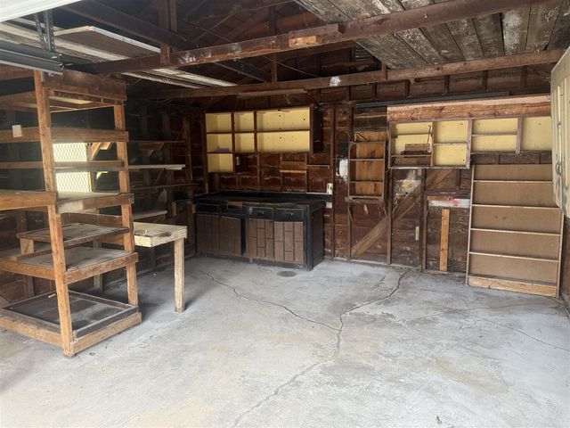 21819 Shakespeare Avenue, Eastpointe, MI 48021