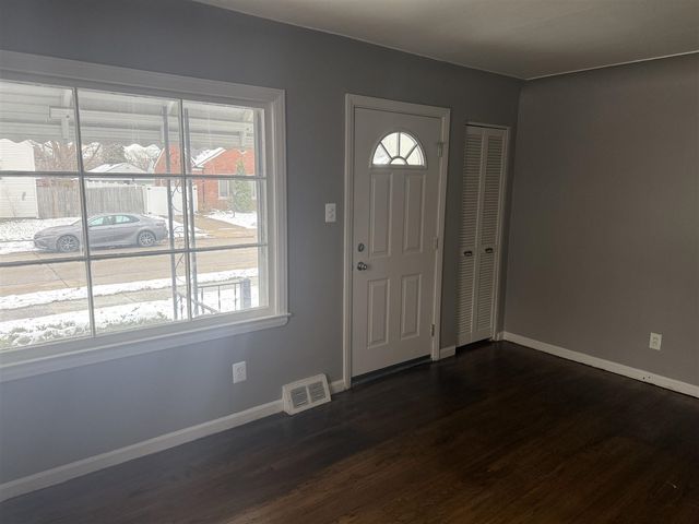 21819 Shakespeare Avenue, Eastpointe, MI 48021