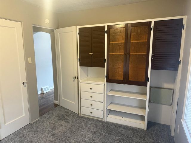 21819 Shakespeare Avenue, Eastpointe, MI 48021