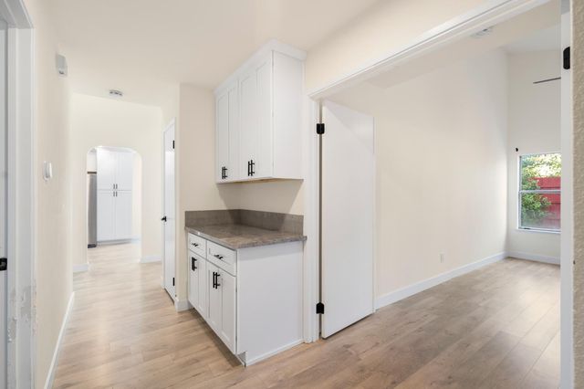 1375 Senida Way, Sacramento, CA 95833