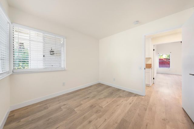 1375 Senida Way, Sacramento, CA 95833