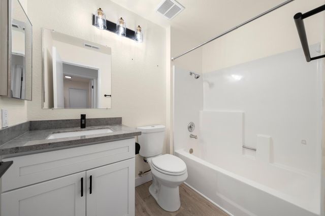 1375 Senida Way, Sacramento, CA 95833