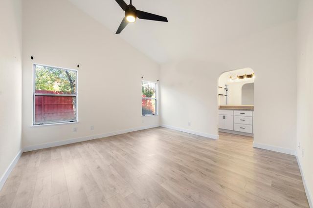 1375 Senida Way, Sacramento, CA 95833