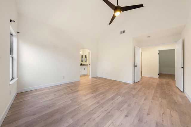 1375 Senida Way, Sacramento, CA 95833