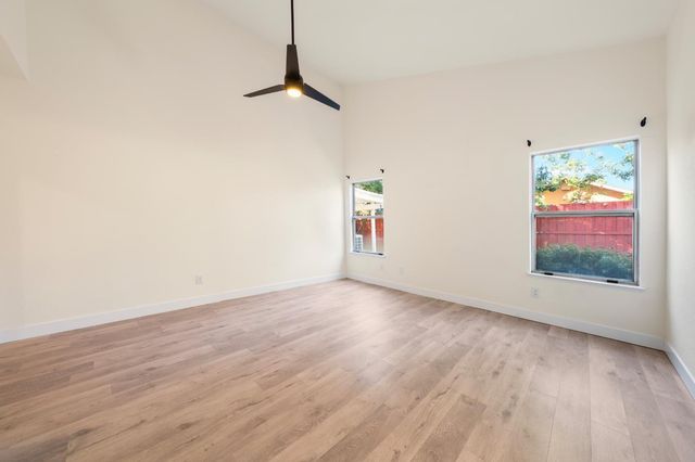 1375 Senida Way, Sacramento, CA 95833