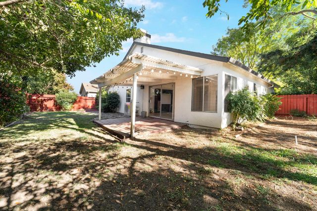 1375 Senida Way, Sacramento, CA 95833