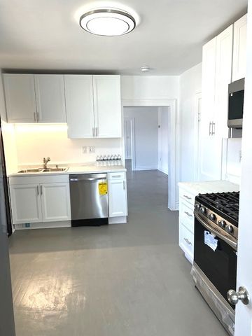 1548 Campbell Avenue, Des Plaines, IL 60016