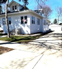 1548 Campbell Avenue, Des Plaines, IL 60016