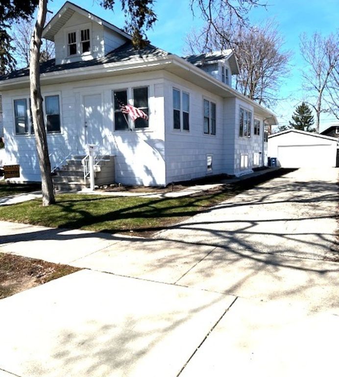 1548 Campbell Avenue, Des Plaines, IL 60016