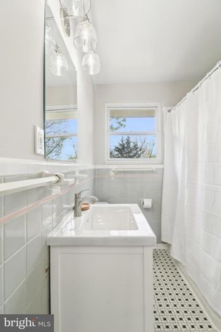 405 SOUTHWEST DR, Silver Spring, MD 20901