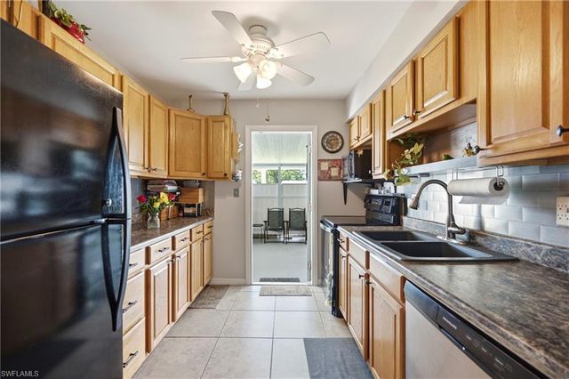 39 Desert Candle CIR, Lehigh Acres, FL 33936