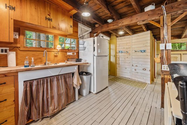 52 Lewin Road, Enfield, NH 03748