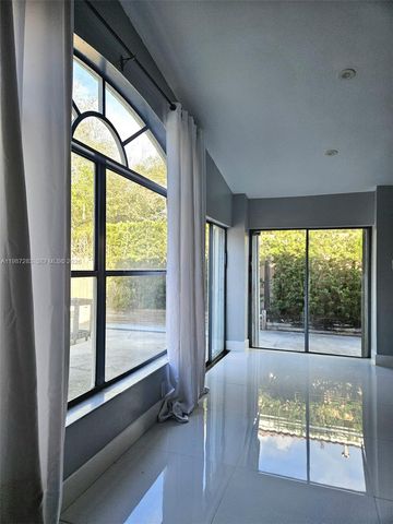 8003 SW 158th Pl, Miami, FL 33193