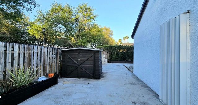 8003 SW 158th Pl, Miami, FL 33193