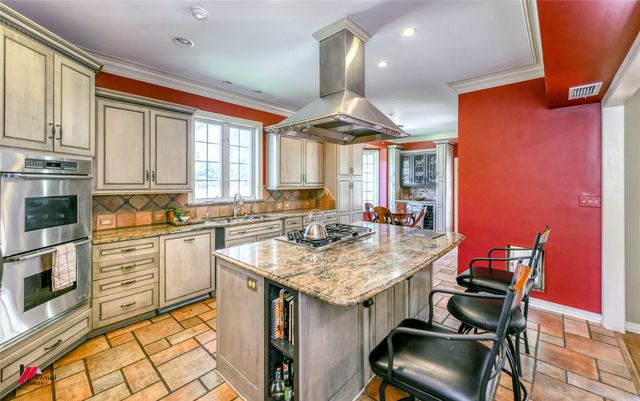 3909 Creswell Avenue, Shreveport, LA 71106