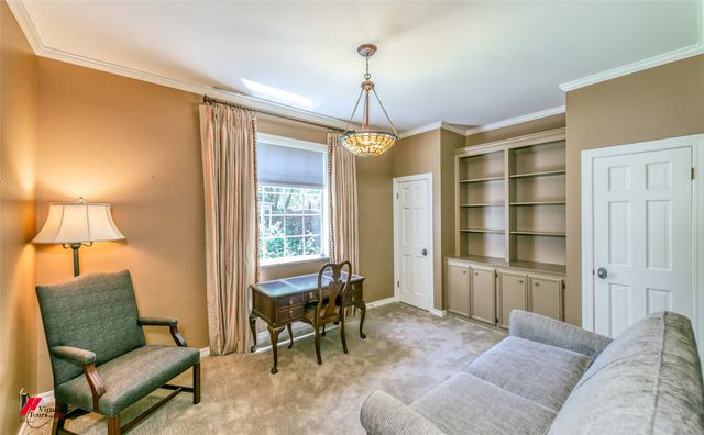 3909 Creswell Avenue, Shreveport, LA 71106