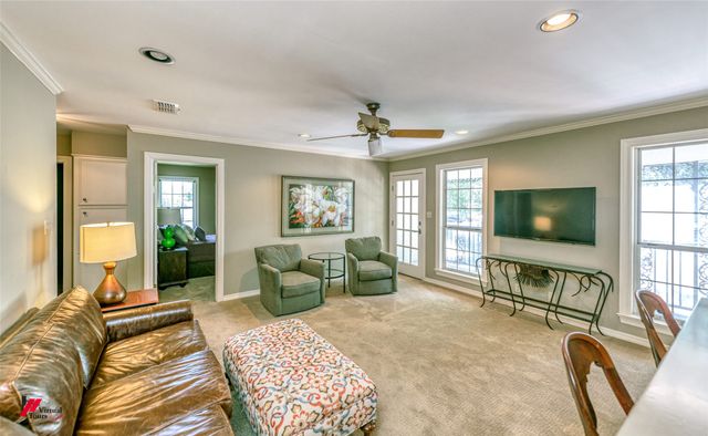 3909 Creswell Avenue, Shreveport, LA 71106