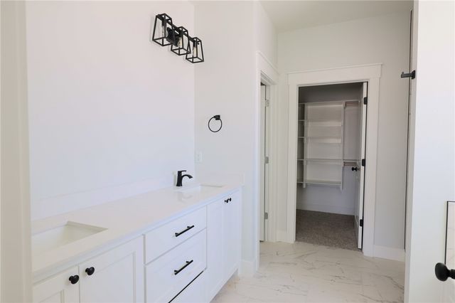 2550 Peterson Road, Gentry, AR 72734